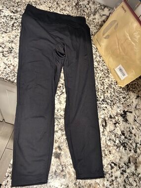 Cosmolle Built-In Thong Soft Smoothing Legging